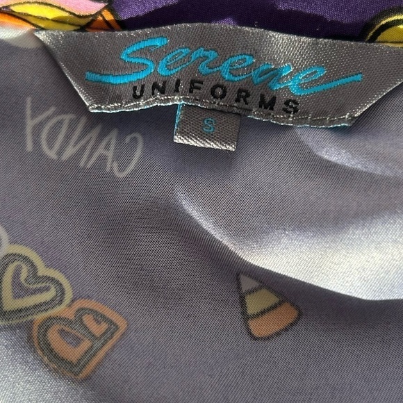 Serene Uniforms Halloween Unicorn Rainbow Cute Scrub Top• Size: Small • NWT - Picture 7 of 7